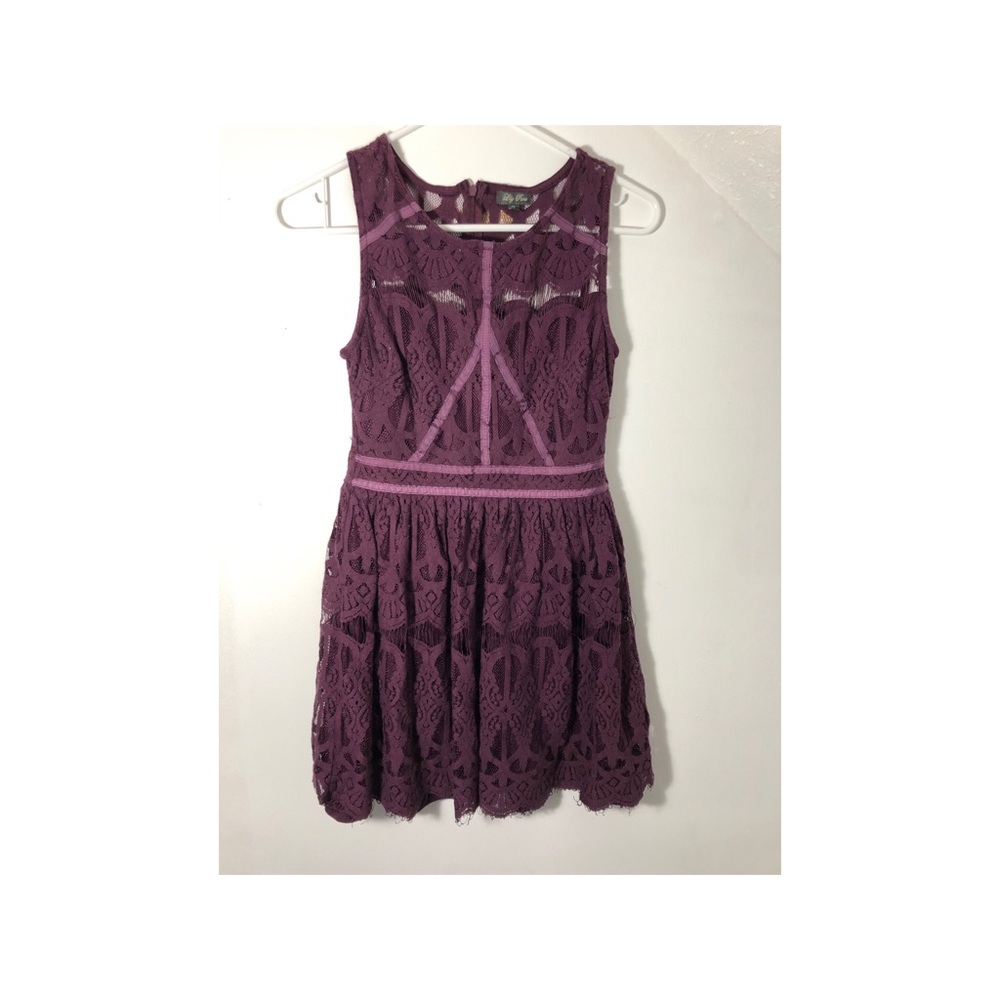 LILY ROSE LACE DRESS